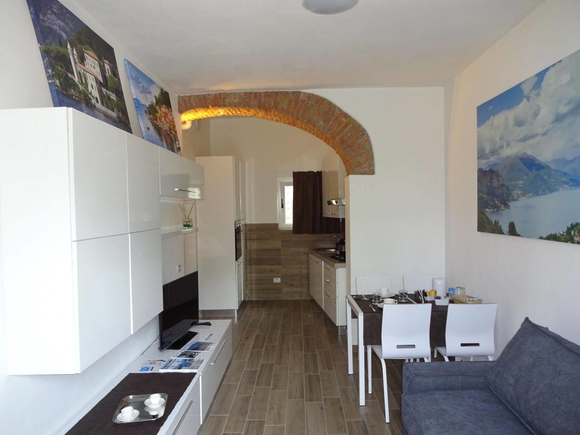 Italianway - Affittacamere Brenna San Fermo della Battaglia Dış mekan fotoğraf