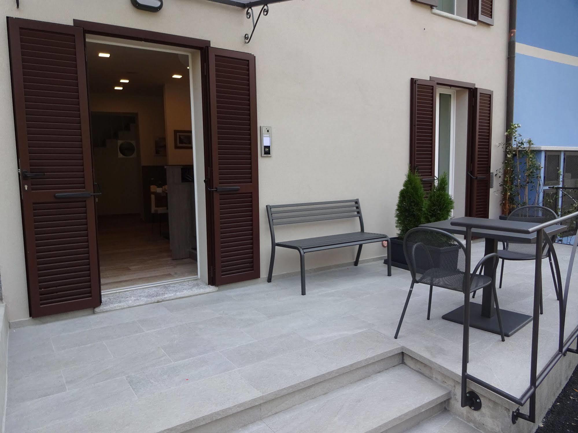 Italianway - Affittacamere Brenna San Fermo della Battaglia Dış mekan fotoğraf